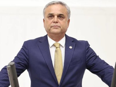 Daha bir müxalif deputat Ərdoğanın partiyasına keçir