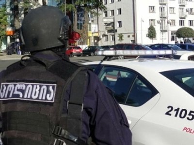 Azərbaycanlı ata-oğul güllələndi