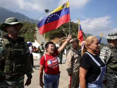 Venesuela Maduronu geri istəyir