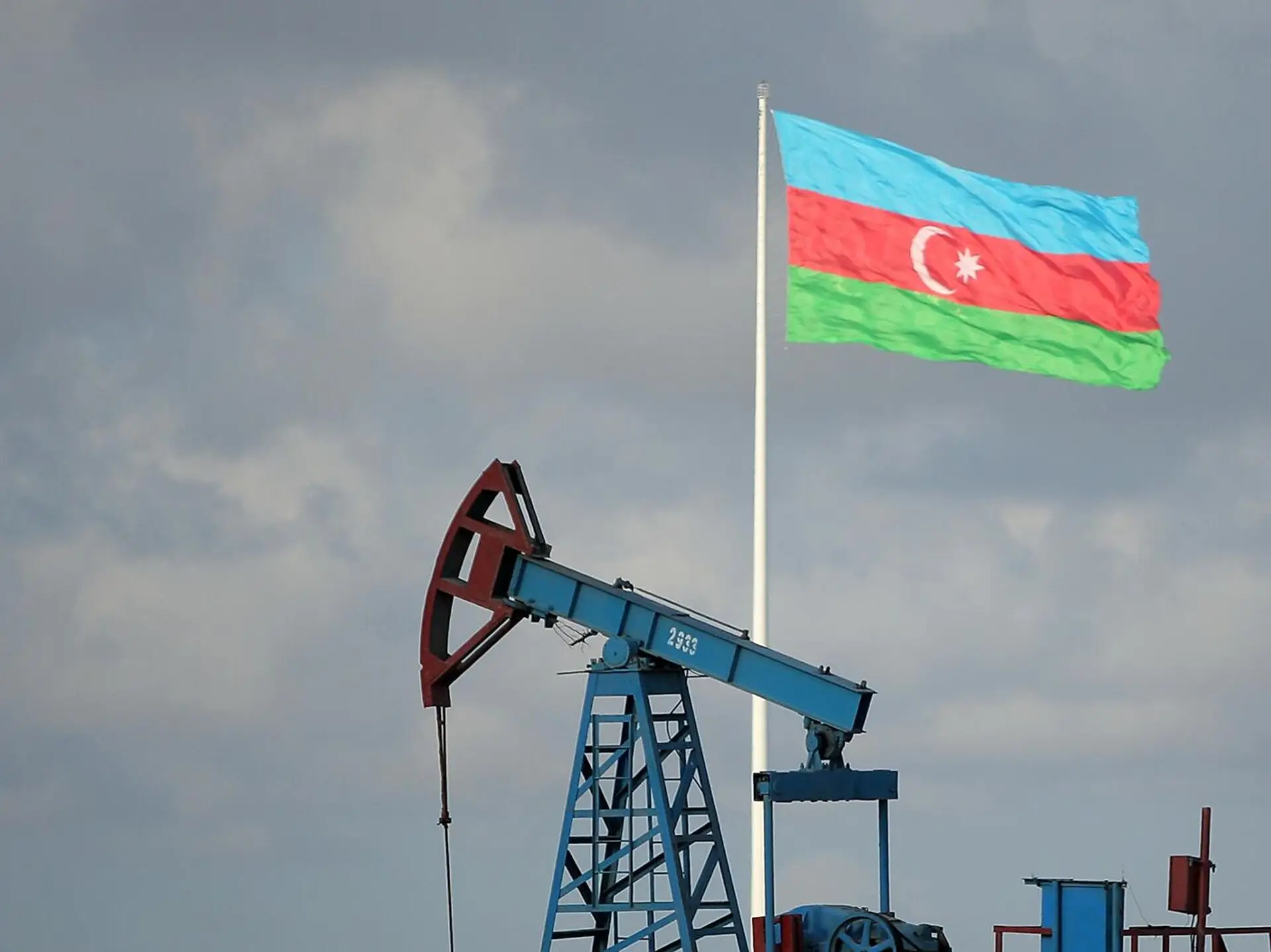 Neft bazarında sürətli dəyişiklik olmayacaq&nbsp;- İqtisadçı