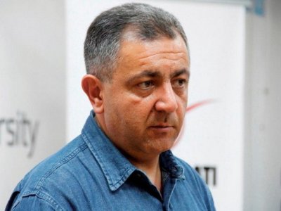 Ərəstun Oruclunun məhkəməsi başladı