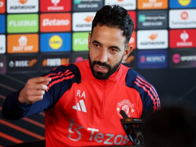 &ldquo;Manşçester Yunayted&rdquo;in baş məşqçi istefaya göndərildi