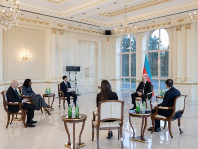 Prezidentin müsahibəsinə hazırlıq - GÖRÜNTÜLƏR