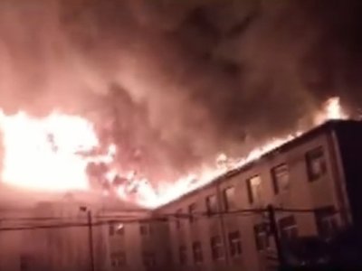 Şəkidə məktəb binası YANDI