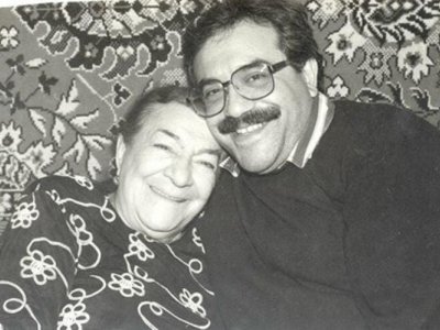 Prezident Nəsibə Zeynalovanın oğlunu təltif etdi