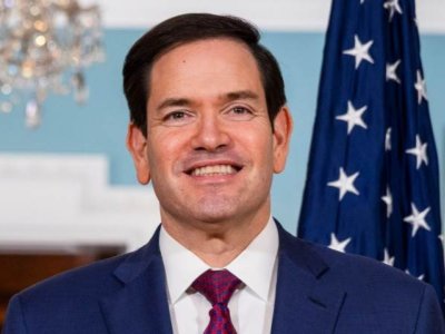 Tramp israrla Qrenlandiyanı istəyir