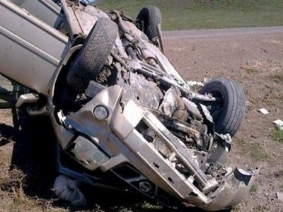 Qalada&nbsp;maşın aşdı - Ölən var