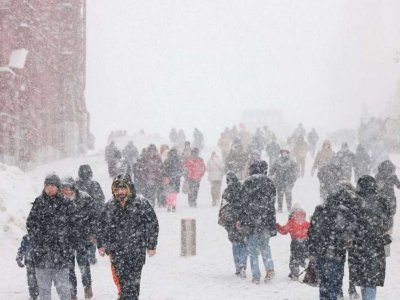 56 ilin ən şiddətli qarı yağdı