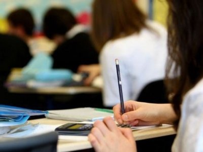 Universitetlərdə təcrübə müddəti artırılsın - TƏKLİF