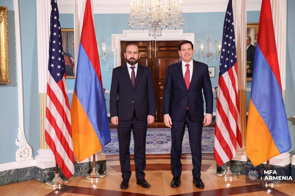 Mirzoyan Rubio ilə görüşdü