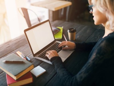 Distant iş əmək müqaviləsi ilə olacaq