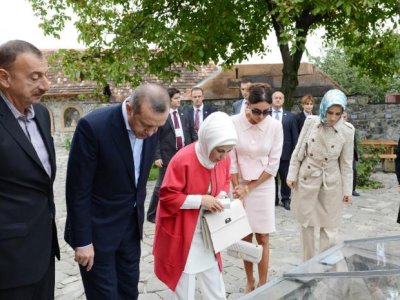 Prezidentə bələdçilik etmiş şəkili &ldquo;biznes ledi&rdquo; - MÜSAHİBƏ