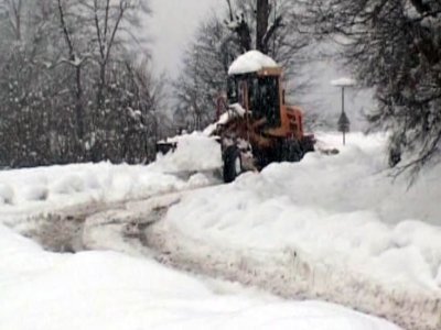 "Azərişıq" Lerik rayon İcra Hakimiyyətini günahlandırdı: "Yollar açılmalıdır!"