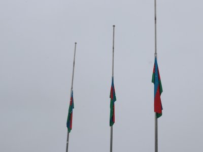 Xankəndi, Xocalı və Ağdərədə bayraqlar yarıyadək endirilib