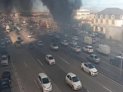 Obyektdəki yanğın yolda tıxaca səbəb oldu - FOTO