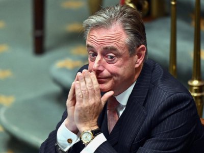 Baş nazir Trampı &ldquo;ac tırtıl&rdquo; adlandırdı