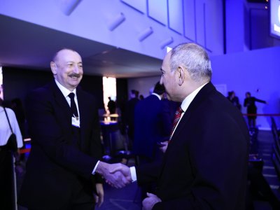 İlham Əliyev Paşinyanla da bir araya gəlib