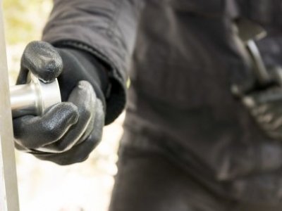 Yarımtikililərdən naqilləri&nbsp;oğurlayan şəxslər YAXALANDI