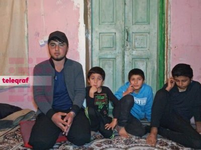 Fermada keçən uşaqlıq: Cəlilabadda 4 qardaş məktəb üzü görmür