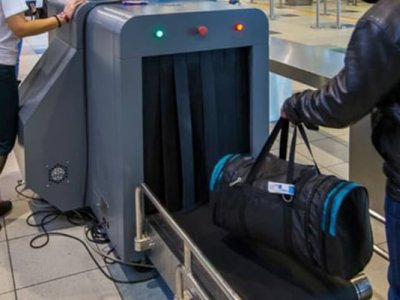 Bu nazirliyin əməkdaşı 18 kq qızılla tutuldu&nbsp;- Evindən silah tapıldı