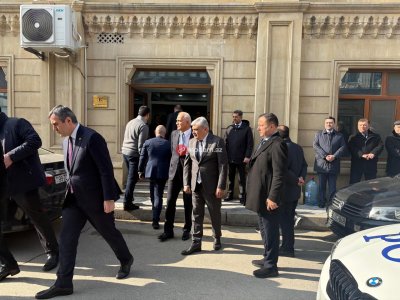 Xanım spikerin qardaşının vida mərasimi keçirilir