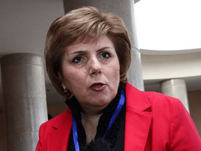 Keçmiş nazirə 4,5 illik həbs cəzası kəsildi və əfv olundu