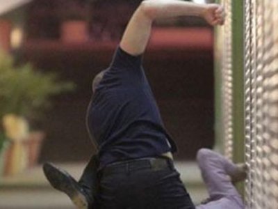 Ata və oğul evə çağırdıqları &ldquo;Azəriqaz&rdquo;ın əməkdaşını döyüb?