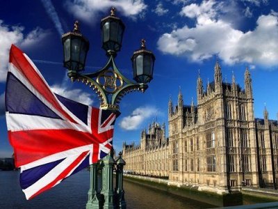 Britaniya İranın 10 rəsmi şəxsinə qarşı sanksiya tətbiq edib