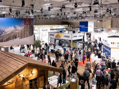 &ldquo;AzerGold&rdquo; ölkəmizi ümumdünya pul sərgisində təmsil etdi -&nbsp;FOTO