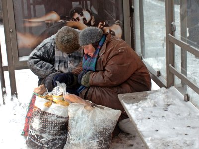 Bakıda soyuq havada küçədə qalanlara&nbsp;necə dəstək göstərilir?
