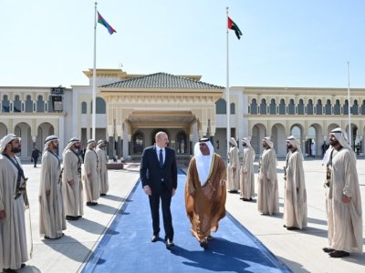 Dünya mediası Prezidentin BƏƏ səfərindən yazmaqda davam edir