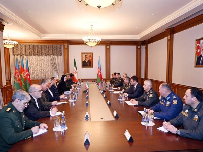 Azərbaycan-İran müdafiə nazirləri görüşdü - VİDEO