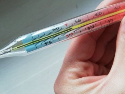 Salyanda azyaşlı qız qızdırmadan öldü