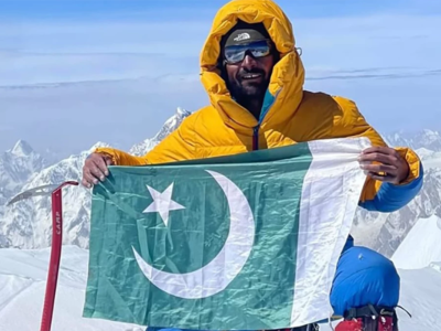 Pakistanlı alpinist yıxılaraq ÖLDÜ