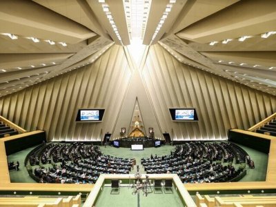 İran parlamenti qapalı iclas çağırdı: ABŞ-la danışıqlar&nbsp;müzakirə edilir