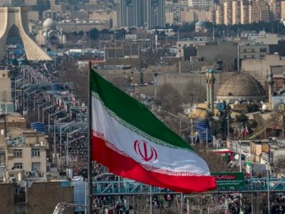 Politoloqlar həbs edildi