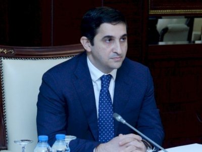 Ədliyyə naziri rektorun oğlunu vəzifədən azad etdi&nbsp;