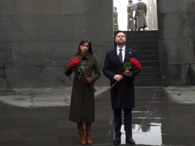 Vens qondarma &ldquo;erməni soyqırımı abidəsi&rdquo;ni ziyarət edib