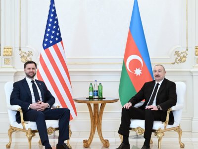 İlham Əliyev Venslə məhdud tərkibdə görüşdü