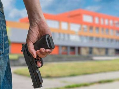 Məktəbdə&nbsp;atışma: 10 ölü, 25 yaralı