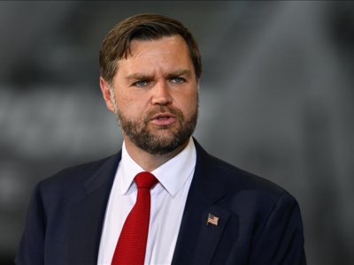 ABŞ Vitse-prezidenti&nbsp;Şəhidlər xiyabanını ziyarət etdi - VİDEO