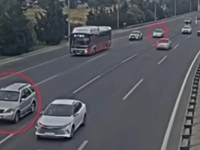 1889 texniki nasaz avtomobil yolda qaldı