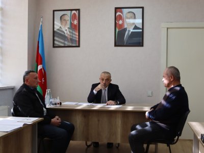 Agentlik sədri vətəndaşların müraciətlərini nəzarətə götürdü - FOTOLAR