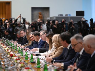 Vuçiç Azərbaycana GƏLƏCƏK