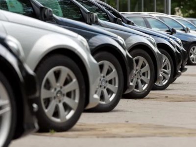 Azərbaycanın avtomobil bazarında kəskin dönüş - VİDEO