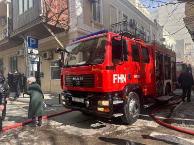 "Tarqovı"dakı binada&nbsp;yanğın hələ söndürülməyib