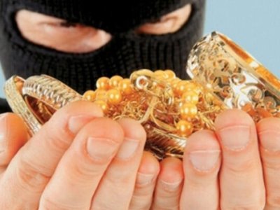 Kirayə qaldığı evdən pul və qızıl oğurlayan şəxs saxlanıldı