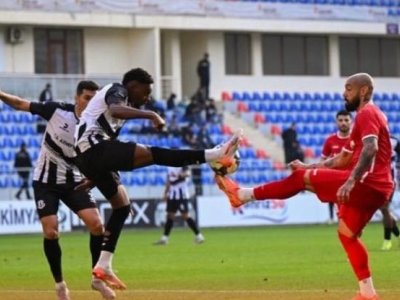 &ldquo;Karvan-Yevlax&rdquo; &ldquo;Araz-Naxçıvan&rdquo;a uduzdu