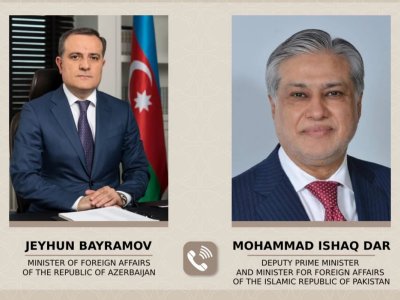 Ceyhun Bayramov Məhəmməd İshaq Dar ilə telefonla danışıb