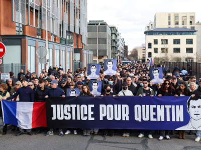 Fransada minlərlə insan YÜRÜŞƏ ÇIXIB